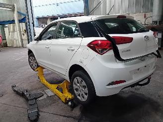 Hyundai I-20 i20 (GBB) Hatchback 1.0 T-GDI 100 12V (G3LC) [74kW]  (01-2016/08-2020)= picture 4