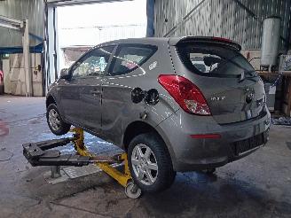 Hyundai I-20 i20 Hatchback 1.2i 16V (G4LA) [63kW]  (03-2012/12-2015) picture 4