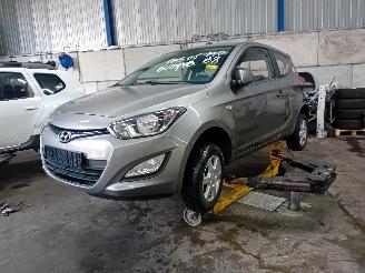 Uttjänta bilar auto Hyundai I-20 i20 Hatchback 1.2i 16V (G4LA) [63kW]  (03-2012/12-2015) 2012