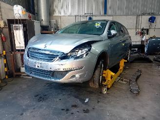 Autoverwertung Peugeot 308 308 SW (L4/L9/LC/LJ/LR) Combi 5-drs 1.6 BlueHDi 120 (DV6FC(BHZ)) [88kW=
]  (03-2014/12-2021) 2015