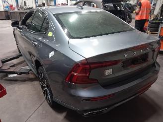 Volvo S-60 S60 III (ZS) Sedan 2.0 T5 16V (B4204T26) [184kW]  (02-2019/12-2021) picture 4