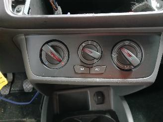 Seat Ibiza Ibiza IV (6J5) Hatchback 5-drs 1.2 12V (CGPB) [44kW]  (07-2009/05-2015=
) picture 16