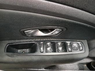 Renault Mégane Megane III Grandtour (KZ) Combi 5-drs 1.4 16V TCe 130 (H4J-700(H4J-A7)=
) [96kW]  (05-2009/02-2016) picture 10