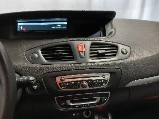 Renault Scenic Scénic III (JZ) MPV 1.4 16V TCe 130 (H4J-700(H4J-A7)) [96kW]  (02-20=
09/09-2016) picture 21