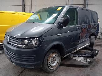 Salvage car Volkswagen Transporter Transporter T6 Van 2.0 TDI DRF (CXGB) [75kW]  (04-2015/12-2019) 2018