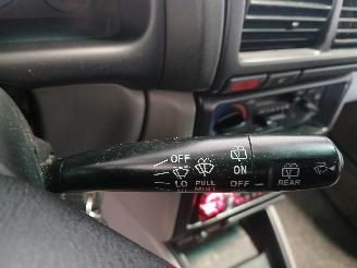 Subaru Forester Forester (SF) SUV 2.0 16V (EJ202) [90kW]  (08-1997/09-2002) picture 16