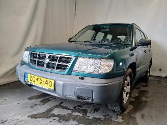skadebil auto Subaru Forester Forester (SF) SUV 2.0 16V (EJ202) [90kW]  (08-1997/09-2002) 1999/4