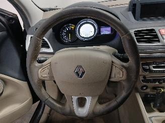 Renault Mégane Megane III Coupe (DZ) Hatchback 3-drs 1.4 16V TCe 130 (H4J-700(H4J-A7)=
) [96kW]  (04-2009/02-2016) picture 17