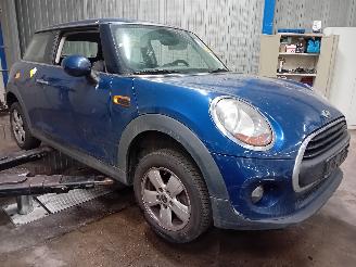 Mini Mini Mini (F56) Hatchback 3-drs 1.5 12V One D (B37C15A) [70kW]  (03-2014/..=
=2E) picture 2