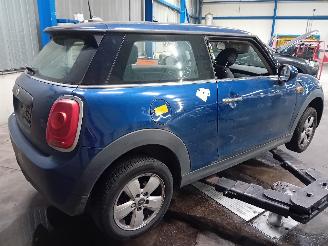 Mini Mini Mini (F56) Hatchback 3-drs 1.5 12V One D (B37C15A) [70kW]  (03-2014/..=
=2E) picture 3