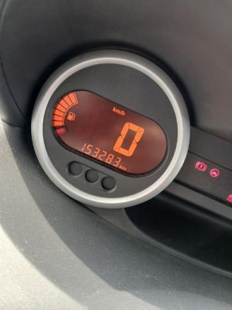 Renault Twingo Twingo II (CN) Hatchback 3-drs 1.2 (D7F-800(Euro 4)) [43kW]  (03-2007/=
09-2014) picture 2