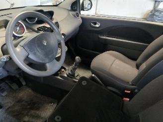 Renault Twingo Twingo II (CN) Hatchback 3-drs 1.2 (D7F-800(Euro 4)) [43kW]  (03-2007/=
09-2014) picture 11