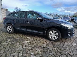 Renault Mégane Megane III Grandtour (KZ) Combi 5-drs 1.5 dCi 90 (K9K-834(K9K-H8)) [66=
kW]  (05-2009/04-2016) picture 6