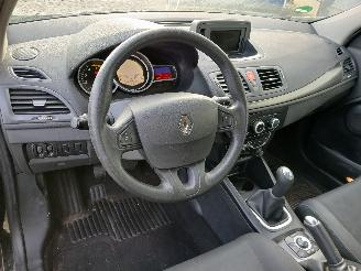 Renault Mégane Megane III Grandtour (KZ) Combi 5-drs 1.5 dCi 90 (K9K-834(K9K-H8)) [66=
kW]  (05-2009/04-2016) picture 12