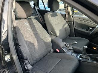 Renault Mégane Megane III Grandtour (KZ) Combi 5-drs 1.5 dCi 90 (K9K-834(K9K-H8)) [66=
kW]  (05-2009/04-2016) picture 8