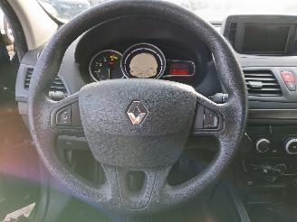 Renault Mégane Megane III Grandtour (KZ) Combi 5-drs 1.5 dCi 90 (K9K-834(K9K-H8)) [66=
kW]  (05-2009/04-2016) picture 14