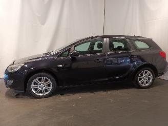 Opel Astra Astra J Sports Tourer (PD8/PE8/PF8) Combi 1.4 16V ecoFLEX (A14XER(Euro=
 5)) [74kW]  (10-2010/10-2015) picture 5