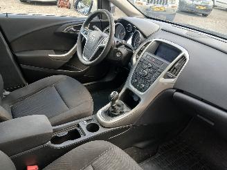 Opel Astra Astra J Sports Tourer (PD8/PE8/PF8) Combi 1.7 CDTi 16V (A17DTR(Euro 5)=
) [81kW]  (10-2010/10-2015) picture 8