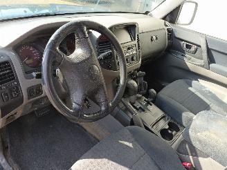 Mitsubishi Pajero Pajero Hardtop (V8/9) Terreinwagen 3.2 DI-D 16V (4M41) [121kW]  (04-20=
00/12-2006) picture 10