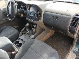 Mitsubishi Pajero Pajero Hardtop (V8/9) Terreinwagen 3.2 DI-D 16V (4M41) [121kW]  (04-20=
00/12-2006) picture 15