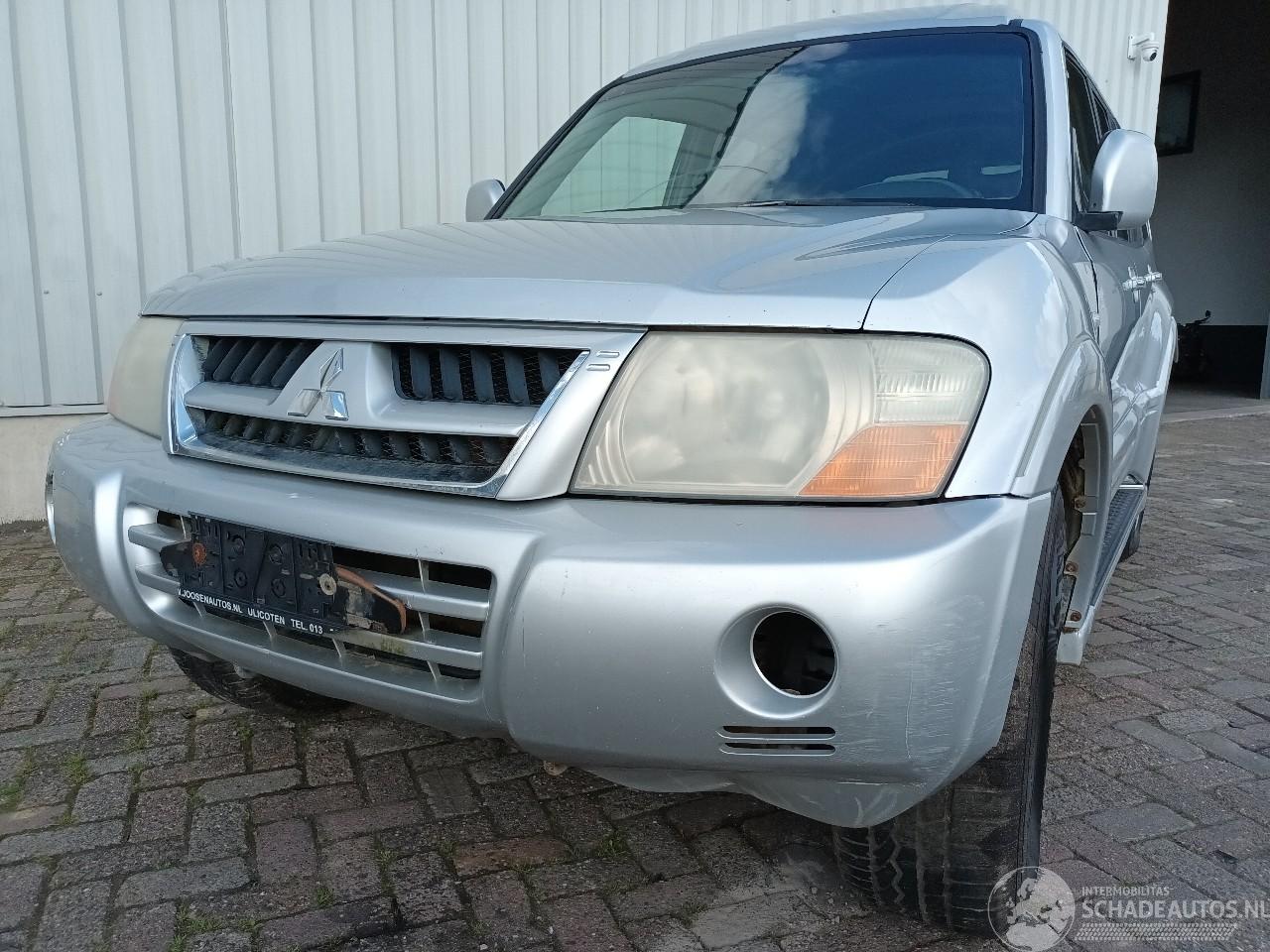 Mitsubishi Pajero Pajero Canvas Top (V6/7) Terreinwagen 3.2 DI-D 16V (4M41) [118kW]  (10=
-2001/12-2006)
