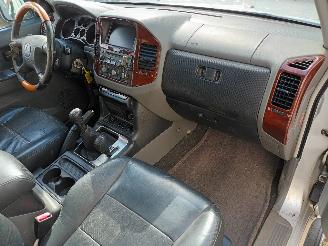 Mitsubishi Pajero Pajero Canvas Top (V6/7) Terreinwagen 3.2 DI-D 16V (4M41) [118kW]  (10=
-2001/12-2006) picture 17