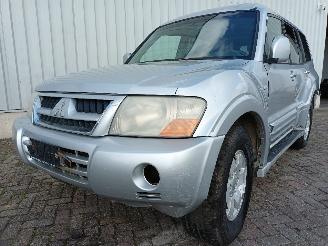 Mitsubishi Pajero Pajero Canvas Top (V6/7) Terreinwagen 3.2 DI-D 16V (4M41) [118kW]  (10=
-2001/12-2006) picture 2