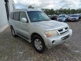 Mitsubishi Pajero Pajero Canvas Top (V6/7) Terreinwagen 3.2 DI-D 16V (4M41) [118kW]  (10=
-2001/12-2006) picture 6