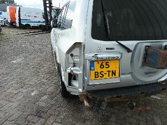 Mitsubishi Pajero Pajero Canvas Top (V6/7) Terreinwagen 3.2 DI-D 16V (4M41) [118kW]  (10=
-2001/12-2006) picture 9