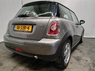 Mini Mini Mini (R56) Hatchback 1.4 16V One (N12-B14A) [55kW]  (03-2009/03-2010) picture 5