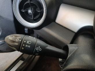 Mini Mini Mini (R56) Hatchback 1.6 16V Cooper (N12-B16A) [88kW]  (10-2006/02-201=
2) picture 13