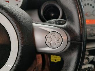 Mini Mini Mini (R56) Hatchback 1.6 16V Cooper (N12-B16A) [88kW]  (10-2006/02-201=
2) picture 15