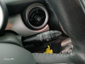 Mini Mini Mini (R56) Hatchback 1.6 16V Cooper (N12-B16A) [88kW]  (10-2006/02-201=
2) picture 16
