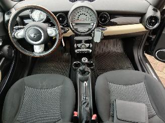 Mini Mini Clubman (R55) Combi 1.6 16V Cooper (N12-B16A) [88kW]  (10-2007/12-2013=
) picture 10