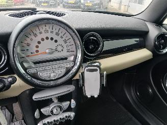 Mini Mini Clubman (R55) Combi 1.6 16V Cooper (N12-B16A) [88kW]  (10-2007/12-2013=
) picture 15