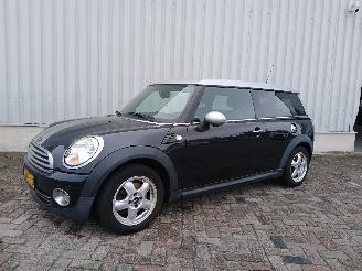 Mini Mini Clubman (R55) Combi 1.6 16V Cooper (N12-B16A) [88kW]  (10-2007/12-2013=
) picture 3