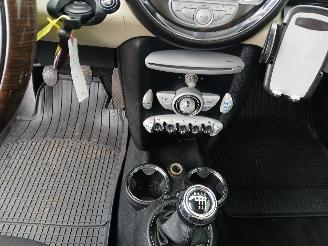 Mini Mini Clubman (R55) Combi 1.6 16V Cooper (N12-B16A) [88kW]  (10-2007/12-2013=
) picture 17