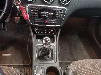 Mercedes A-klasse A (W176) Hatchback 1.6 A-180 16V (M270.910) [90kW]  (09-2012/05-2018) picture 22