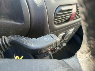 Opel Combo Combo (Corsa C) Van 1.4 16V Twin Port (Z14XEP(Euro 4)) [66kW]  (10-200=
4/02-2012) picture 12