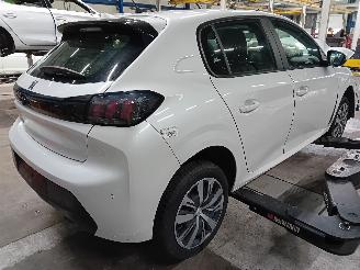 Peugeot 208 208 II (UB/UH/UP) Hatchback 5-drs 1.2 Vti 12V PureTech 75 (EB2FAD(HMH)=
) [55kW]  (06-2019/...) picture 3