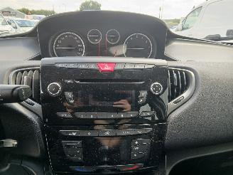 Lancia Ypsilon Ypsilon (312) Hatchback 0.9 TwinAir 85 (312.A.2000(Euro 5)) [63kW]  (0=
5-2011/...) picture 17