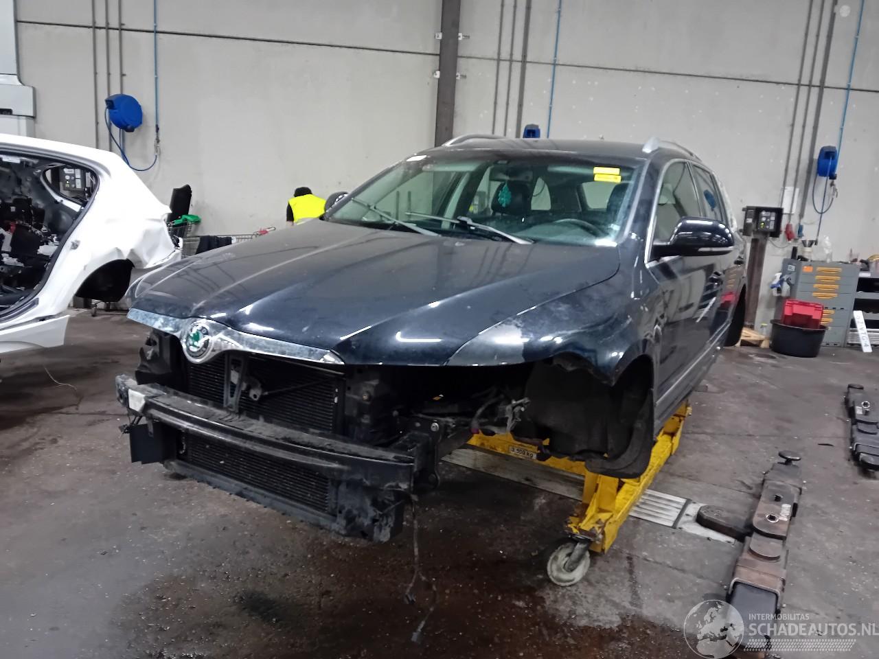 Skoda Superb Superb Combi (3TAC/TAF) Combi 2.0 TDI 16V (CFFB) [103kW]  (10-2009/05-=
2015)