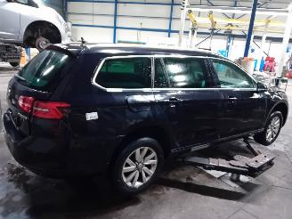 Volkswagen Passat Passat Variant (3G5) Combi 1.6 TDI 16V (DCXA) [88kW]  (08-2014/11-2020=
) picture 3