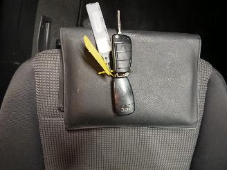 Audi A3 A3 Sportback (8PA) Hatchback 5-drs 1.8 TFSI 16V (BYT) [118kW]  (11-200=
6/03-2013) picture 21