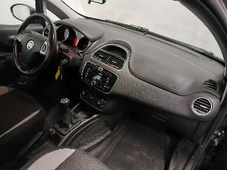 Fiat Punto Punto III (199) Hatchback 0.9 TwinAir (312.A.2000) [63kW]  (03-2012/..=
=2E) picture 8