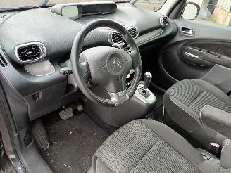 Citroën C3 C3 Picasso (SH) MPV 1.6 16V VTI 120 (EP6C(5FS)) [88kW]  (02-2009/10-20=
17) picture 10