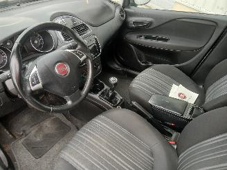 Fiat Punto Grande Punto (199) Hatchback 1.3 JTD Multijet 16V VGT (199.B.4000(Euro=
 5)) [62kW]  (04-2010/...) picture 10