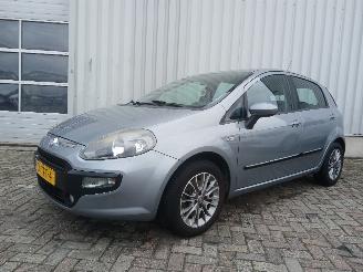 Fiat Punto Grande Punto (199) Hatchback 1.3 JTD Multijet 16V VGT (199.B.4000(Euro=
 5)) [62kW]  (04-2010/...) picture 2