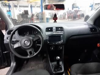 Volkswagen Polo Polo V (6R) Hatchback 1.6 TDI 16V 90 (CAYB(Euro 5)) [66kW]  (06-2009/0=
5-2014) picture 5