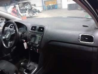 Volkswagen Polo Polo V (6R) Hatchback 1.2 TDI 12V BlueMotion (CFWA(Euro 5)) [55kW]  (1=
0-2009/05-2014) picture 5